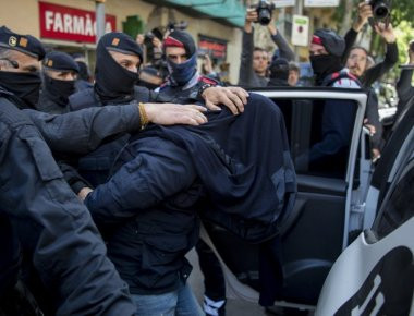 Ισπανία: Συνελήφθησαν οκτώ ύποπτοι μαχητές του ISIS για τις επιθέσεις στις Βρυξέλλες (φωτό)